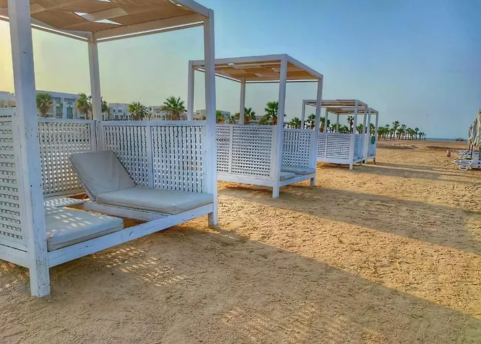 Mangarovy El Gouna شاليه *